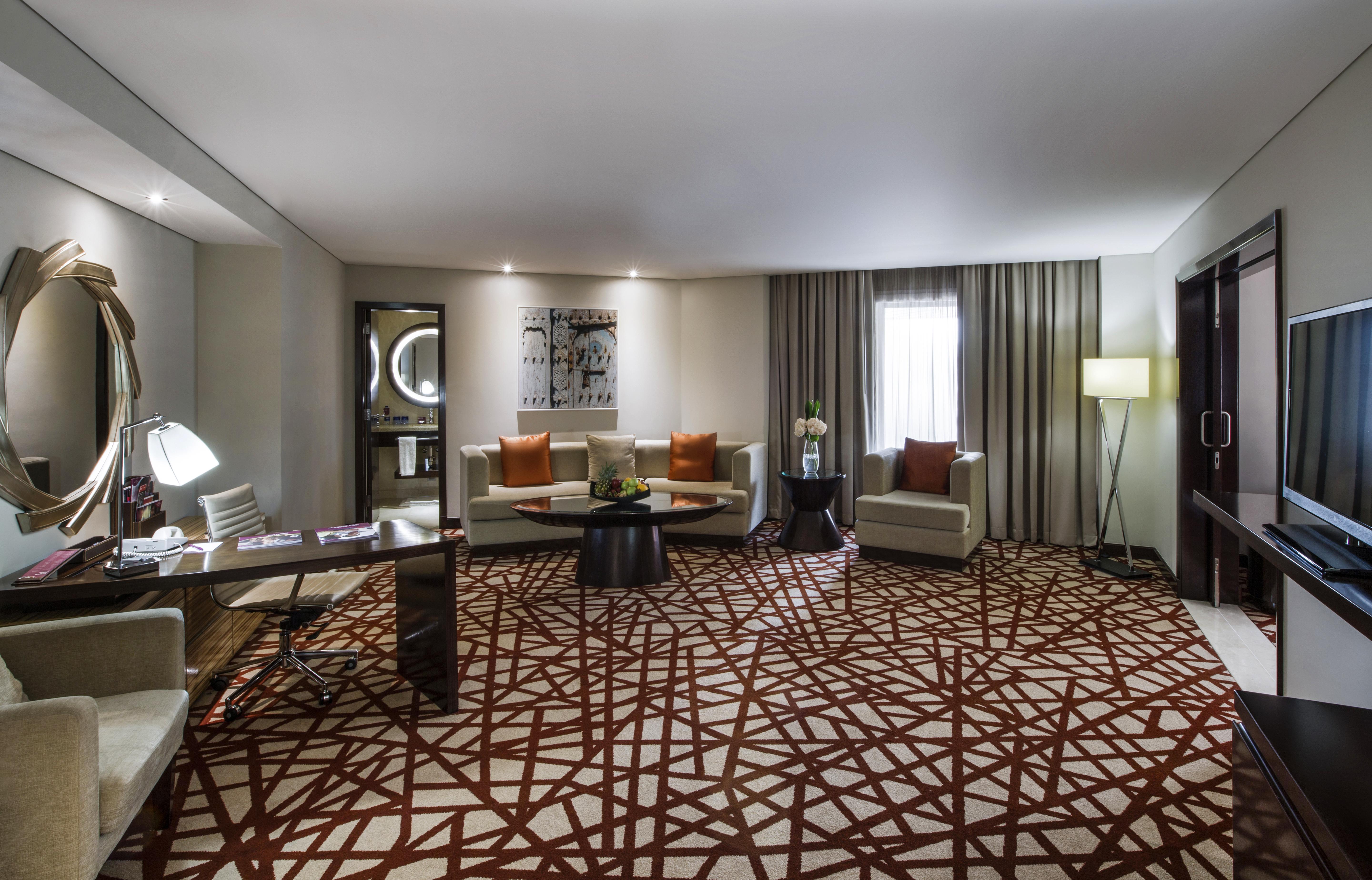 คราวน์ พลาซา ดูไบ เดรา Hotel ภายนอก รูปภาพ A suite at the hotel