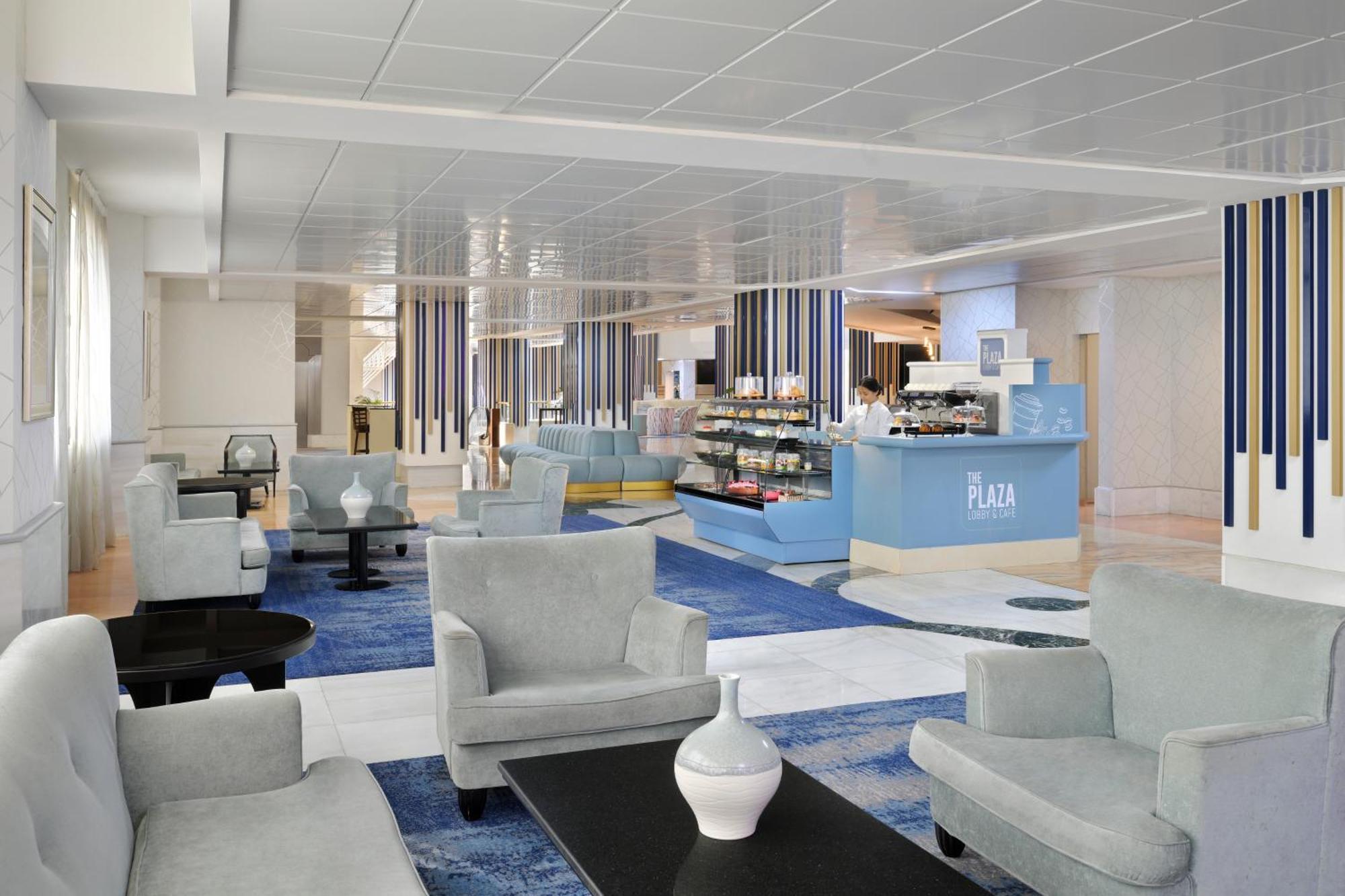 คราวน์ พลาซา ดูไบ เดรา Hotel ภายนอก รูปภาพ The Plaza Lounge at London Heathrow Airport