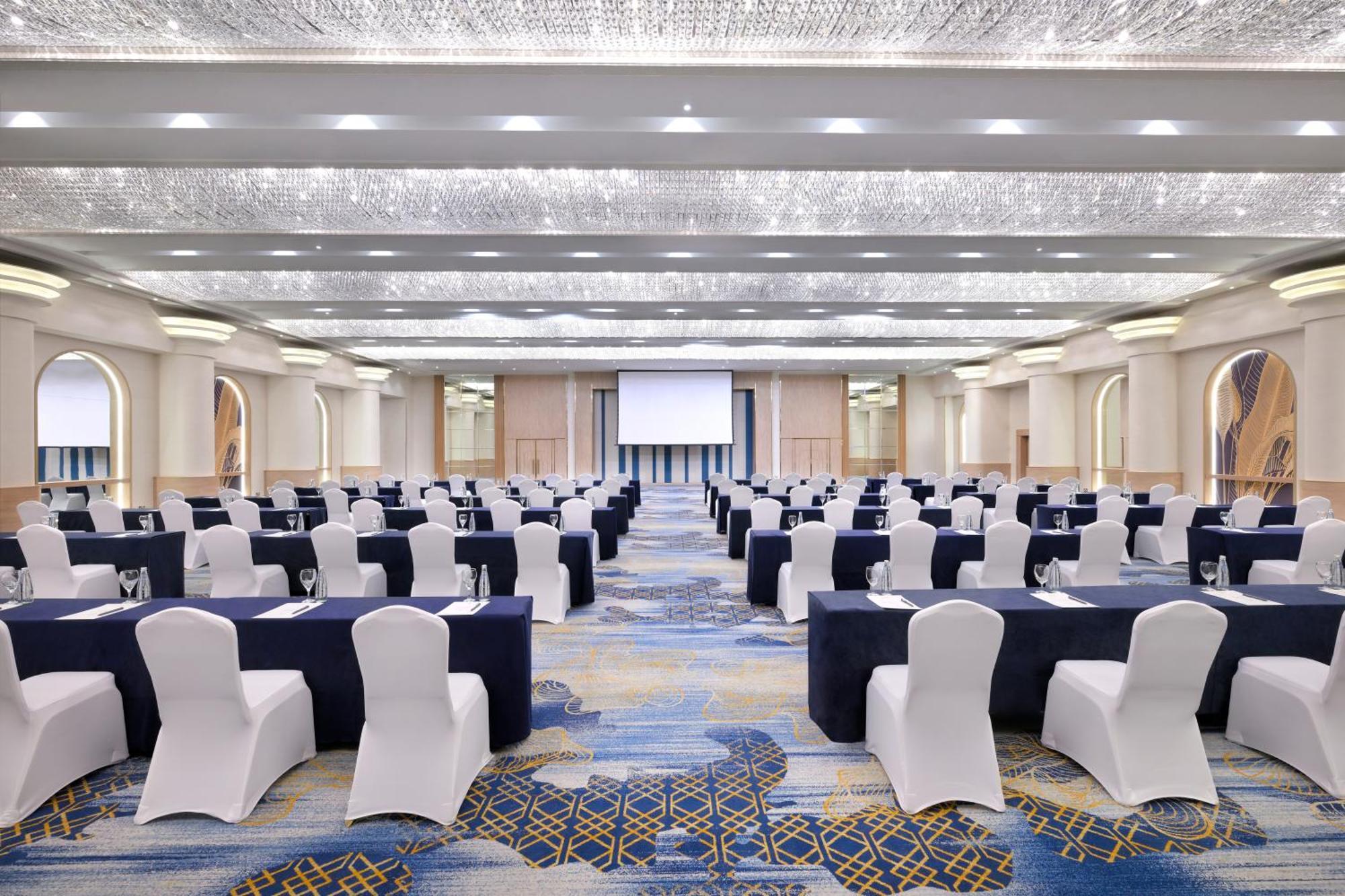 คราวน์ พลาซา ดูไบ เดรา Hotel ภายนอก รูปภาพ The Grand Ballroom